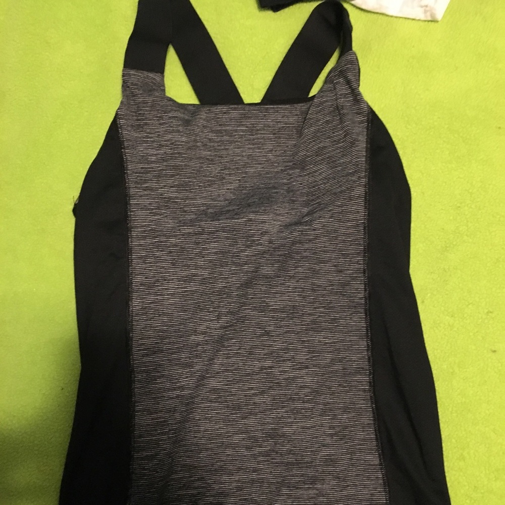 Black athletic tank top